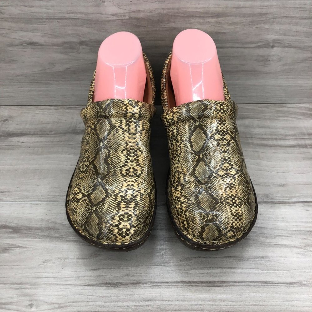 Bolo by Born Clogs Women's 10 Snake Skin Print Slip On Shoes - Picture 6 of 10